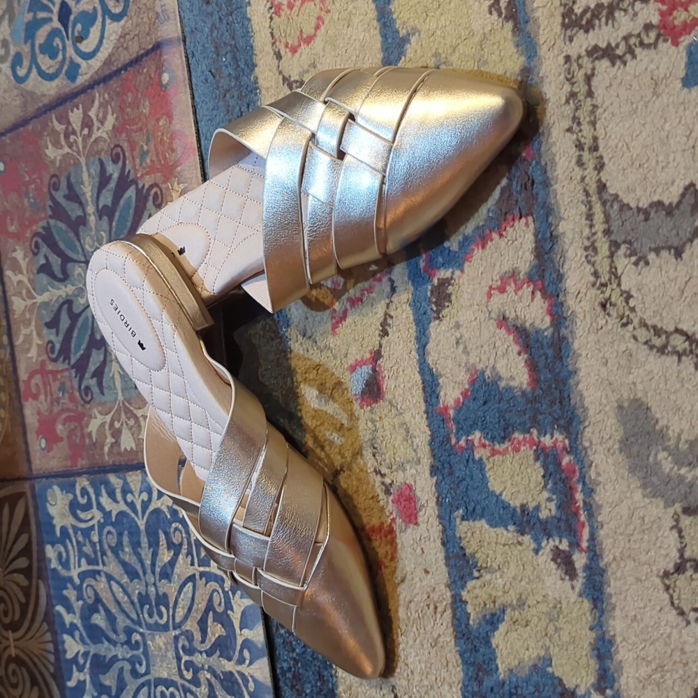 NWOB Birdies The Dove in Gold Crossed Leather